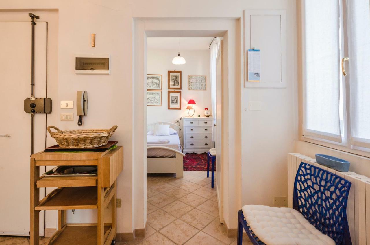 Lupari Apartment, Palazzo Storico Sotto Le Due Torri Boloňa Exteriér fotografie